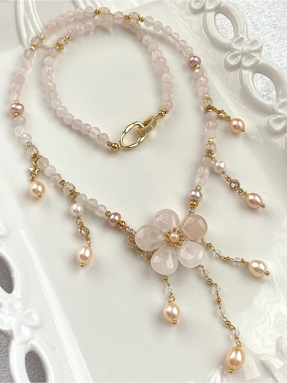 GP75-Handmade Natural Rose Quartz Flower And Freshwater Pearl Dangle Necklace